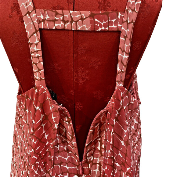 White House Black Market M Top Coral Red Pink White Sleeveless Blouse Open Back - Picture 5 of 9